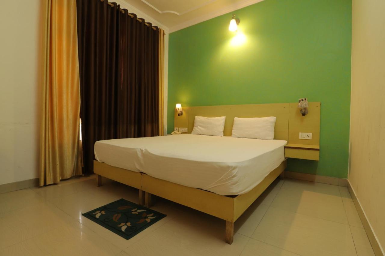 Welcome Olives Bed & Breakfast Meerut Exterior photo